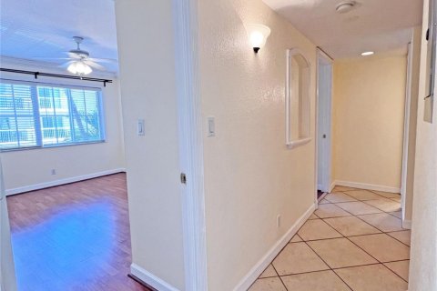 Copropriété à vendre à Fort Lauderdale, Floride: 2 chambres, 89.19 m2 № 1207845 - photo 1