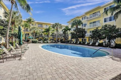 Condo in Fort Lauderdale, Florida, 2 bedrooms  № 1207845 - photo 24