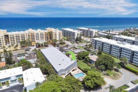 Condominio en venta en Deerfield Beach, Florida, 2 dormitorios, 111.48 m2 № 1224727 - foto 8