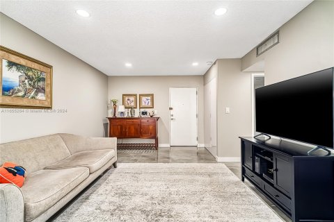 Condo in Sunny Isles Beach, Florida, 1 bedroom  № 1353821 - photo 8