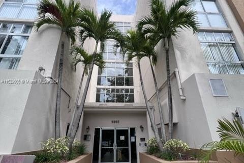 Condominio en venta en Doral, Florida, 2 dormitorios, 114.27 m2 № 976218 - foto 1