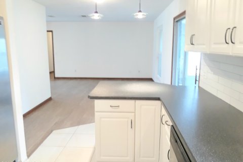 Casa en venta en Jacksonville, Florida, 4 dormitorios, 180.6 m2 № 801491 - foto 4