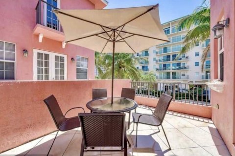 Touwnhouse à louer à Pompano Beach, Floride: 2 chambres, 115.57 m2 № 787086 - photo 5