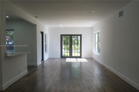 Casa en venta en El Portal, Florida, 3 dormitorios, 119.01 m2 № 1141061 - foto 3