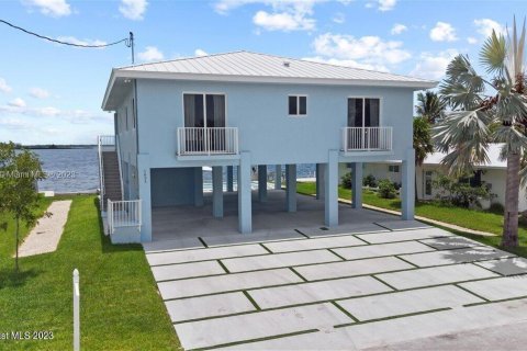 Villa ou maison à vendre à Big Pine Key, Floride: 3 chambres, 167.6 m2 № 650004 - photo 1