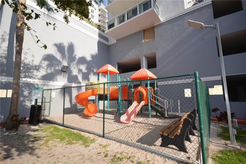 Condominio en venta en Miami, Florida, 2 dormitorios, 90.95 m2 № 1409148 - foto 28