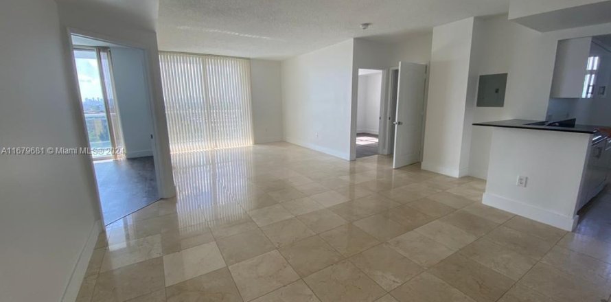 Condominio en Miami, Florida, 2 dormitorios  № 1409148