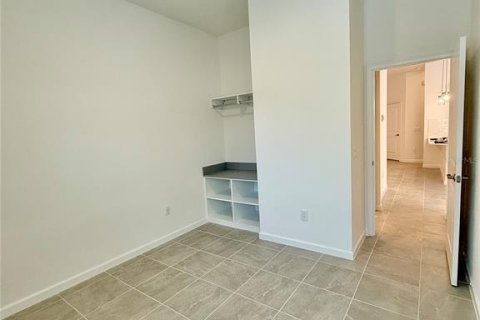 Adosado en venta en Orlando, Florida, 5 dormitorios, 178.19 m2 № 1383273 - foto 7