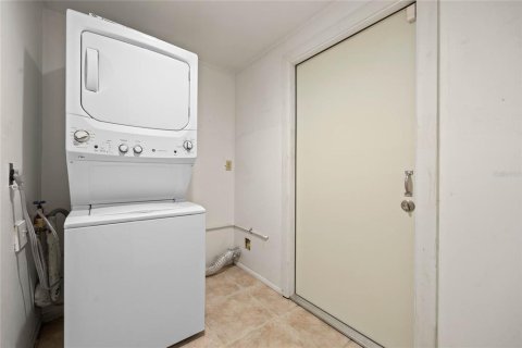 Condo in Orlando, Florida, 2 bedrooms  № 1383185 - photo 20