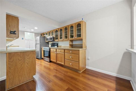 Condo in Orlando, Florida, 2 bedrooms  № 1383185 - photo 10