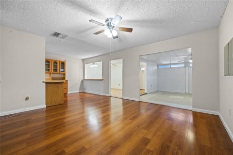 Condo in Orlando, Florida, 2 bedrooms  № 1383185 - photo 8