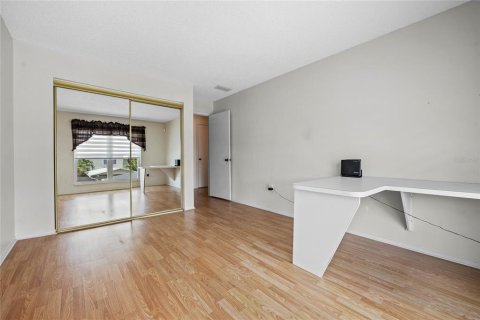 Condo in Orlando, Florida, 2 bedrooms  № 1383185 - photo 18