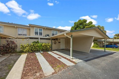 Condo in Orlando, Florida, 2 bedrooms  № 1383185 - photo 2