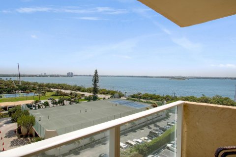 Condominio en venta en Riviera Beach, Florida, 2 dormitorios, 130.06 m2 № 978259 - foto 25