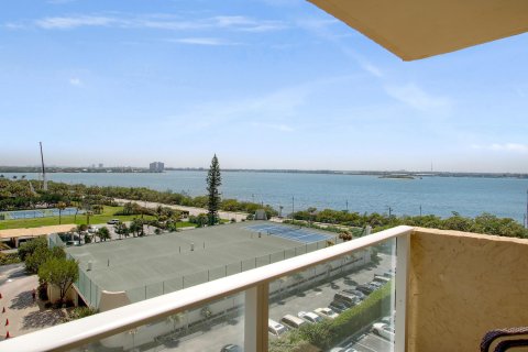 Condominio en venta en Riviera Beach, Florida, 2 dormitorios, 130.06 m2 № 978259 - foto 6