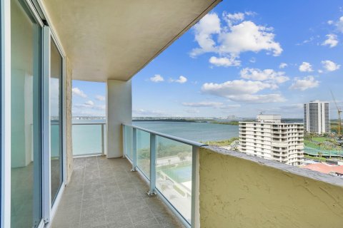 Condominio en venta en Riviera Beach, Florida, 2 dormitorios, 130.06 m2 № 978259 - foto 28