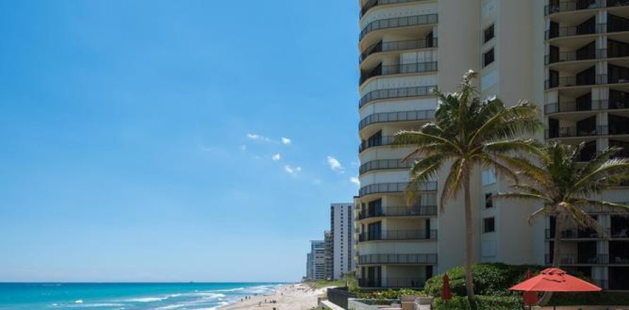 Condominio en Riviera Beach, Florida, 2 dormitorios  № 978259