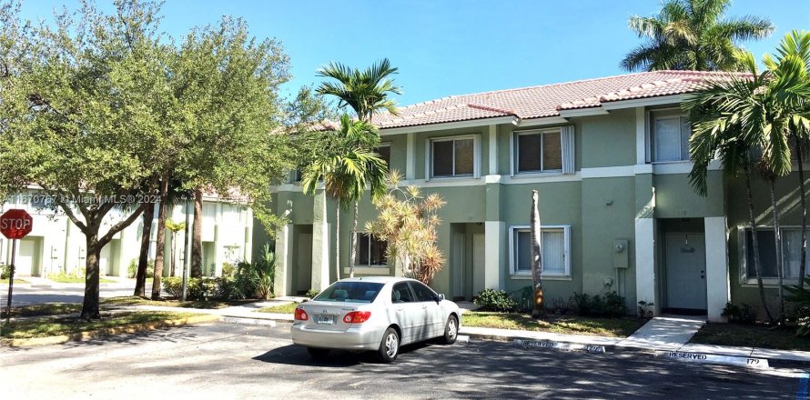 Townhouse in Hollywood, Florida 3 bedrooms, 133.78 sq.m. № 1389954