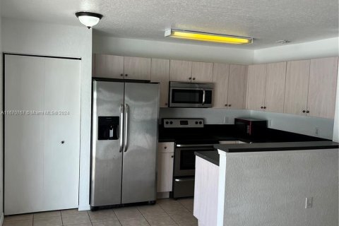 Townhouse in Hollywood, Florida 3 bedrooms, 133.78 sq.m. № 1389954 - photo 6