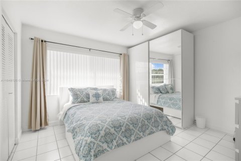 Townhouse in Miami, Florida 3 bedrooms, 126.81 sq.m. № 1330990 - photo 20