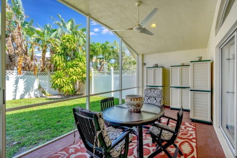 House in Jupiter, Florida 3 bedrooms, 197.42 sq.m. № 1216270 - photo 7