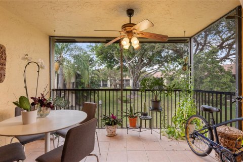 Condo in Deerfield Beach, Florida, 2 bedrooms  № 998458 - photo 8