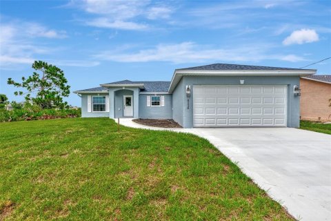 House in Port Charlotte, Florida 3 bedrooms, 123.1 sq.m. № 1279068 - photo 3