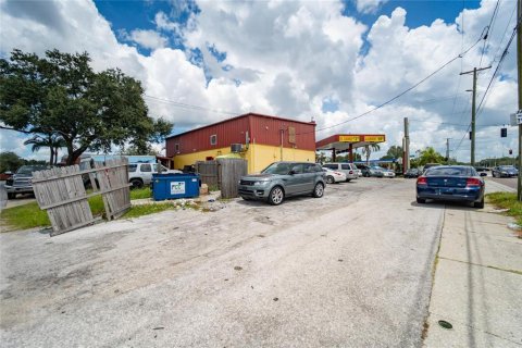 Commercial property in Tampa, Florida 234.86 sq.m. № 665999 - photo 21