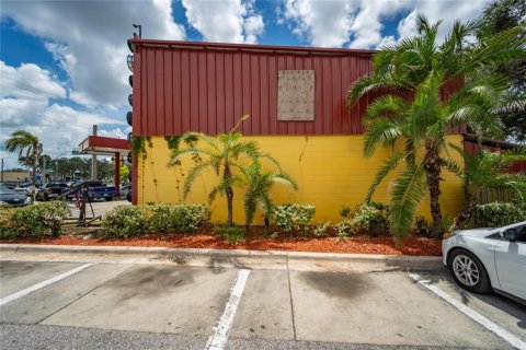 Commercial property in Tampa, Florida 234.86 sq.m. № 665999 - photo 17