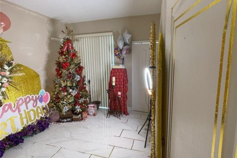 Touwnhouse à vendre à Royal Palm Beach, Floride: 3 chambres, 135.36 m2 № 923962 - photo 11