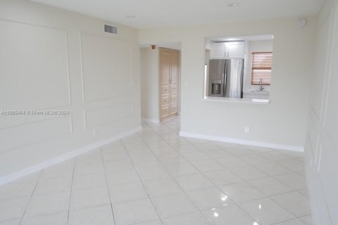 Condominio en venta en Sunrise, Florida, 1 dormitorio, 59.46 m2 № 1347643 - foto 4