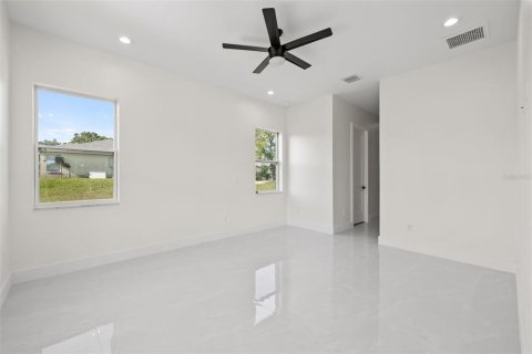 House in Wesley Chapel, Florida 4 bedrooms, 216 sq.m. № 1273904 - photo 22