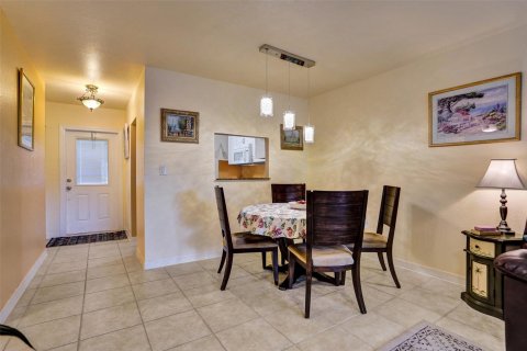 Copropriété à vendre à Lauderdale Lakes, Floride: 2 chambres, 87.7 m2 № 1181991 - photo 20