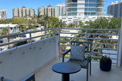 Condominio en venta en Fort Lauderdale, Florida, 1 dormitorio, 88.72 m2 № 1427549 - foto 6