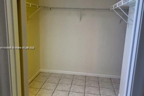 Condominio en venta en Pembroke Pines, Florida, 1 dormitorio, 47.75 m2 № 962162 - foto 6