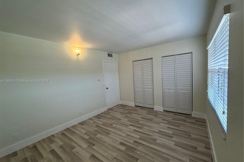 Copropriété à vendre à Pembroke Pines, Floride: 1 chambre, 78.04 m2 № 1372592 - photo 21