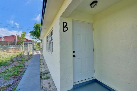 Villa ou maison à louer à West Palm Beach, Floride: 3 chambres, 104.52 m2 № 1370431 - photo 20