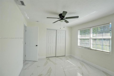 House in West Palm Beach, Florida 3 bedrooms, 104.52 sq.m. № 1370431 - photo 15