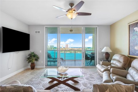 Condo in Riviera Beach, Florida, 2 bedrooms  № 1107823 - photo 10