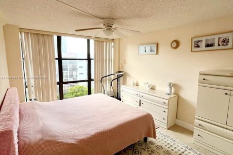 Condo in Sunny Isles Beach, Florida, 1 bedroom  № 873964 - photo 8