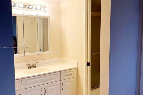 Condo in Sunny Isles Beach, Florida, 1 bedroom  № 873964 - photo 7