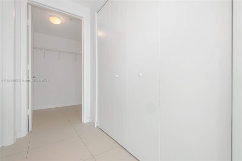 Condominio en venta en Miami, Florida, 2 dormitorios, 114.73 m2 № 1417770 - foto 23