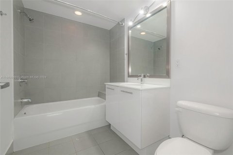 Condominio en venta en Miami, Florida, 2 dormitorios, 114.73 m2 № 1417770 - foto 18