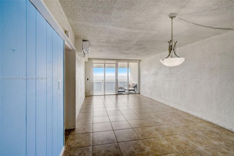 Condo in Deerfield Beach, Florida, 1 bedroom  № 1170377 - photo 6