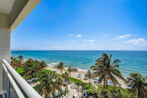 Condo in Deerfield Beach, Florida, 1 bedroom  № 1170377 - photo 21