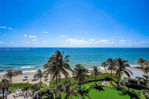 Condo in Deerfield Beach, Florida, 1 bedroom  № 1170377 - photo 22