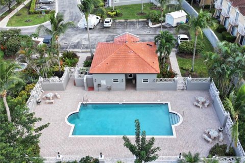 Condominio en venta en Miramar, Florida, 3 dormitorios, 117.99 m2 № 1427537 - foto 16