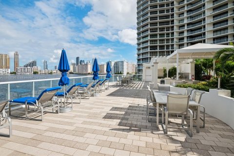 Condo in Aventura, Florida, 3 bedrooms  № 1419980 - photo 23