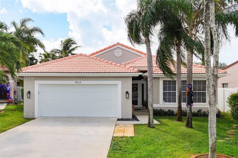 Villa ou maison à vendre à Pembroke Pines, Floride: 3 chambres, 160.81 m2 № 1427508 - photo 1