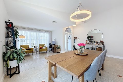 Villa ou maison à vendre à Pembroke Pines, Floride: 3 chambres, 160.81 m2 № 1427508 - photo 6